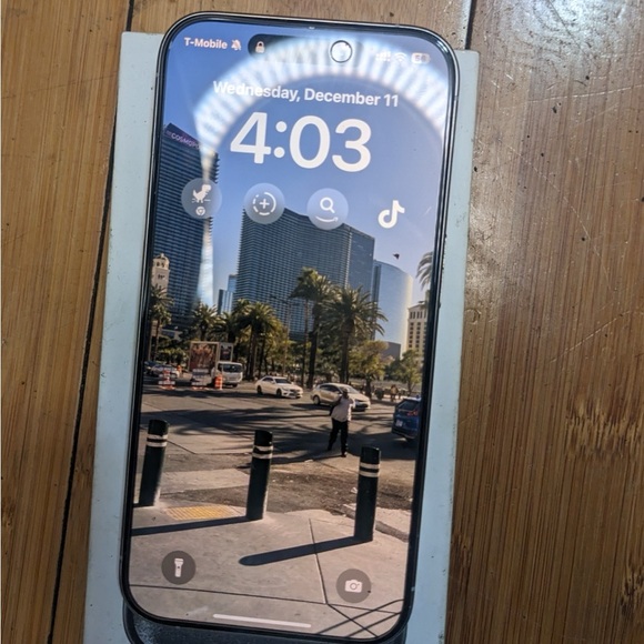 IPhone 15 pro 1 tb white unlocked
